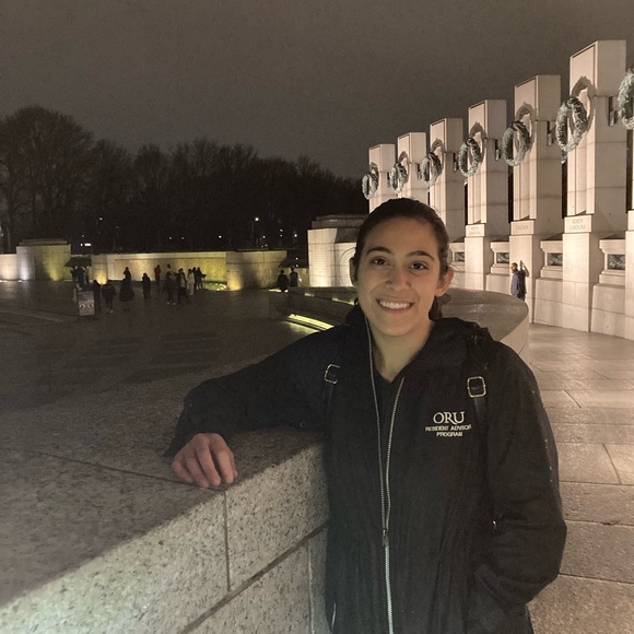 Meet your Posher, Erica - Picture 4 of 5